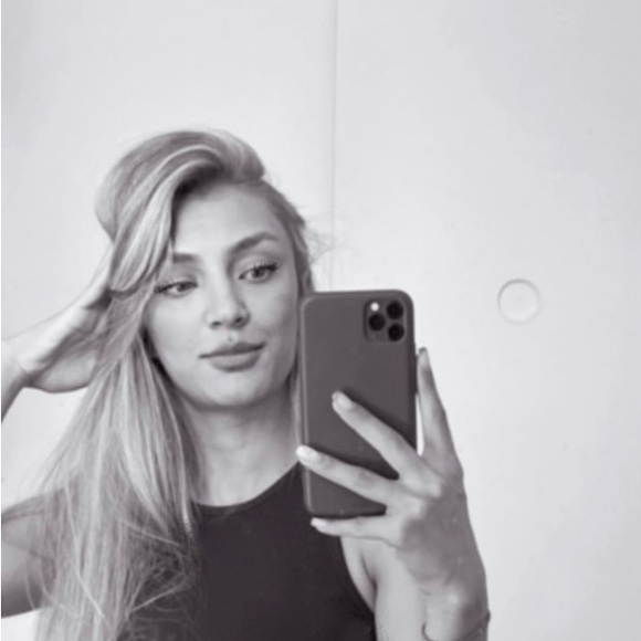 Meet your Posher, Sadaf - Picture 1 of 1